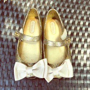 Mini Melissa shoe gold glitter bow size 7 toddler